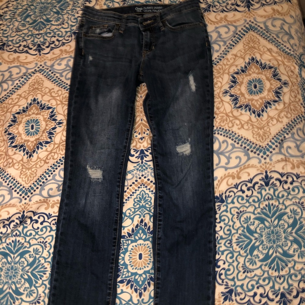 GAP blue skinny jeans with minimal rips